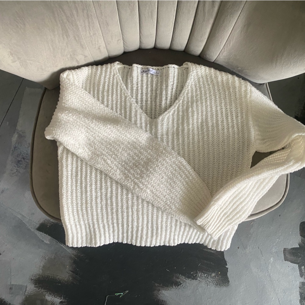 Aster White V-Neck Sweater